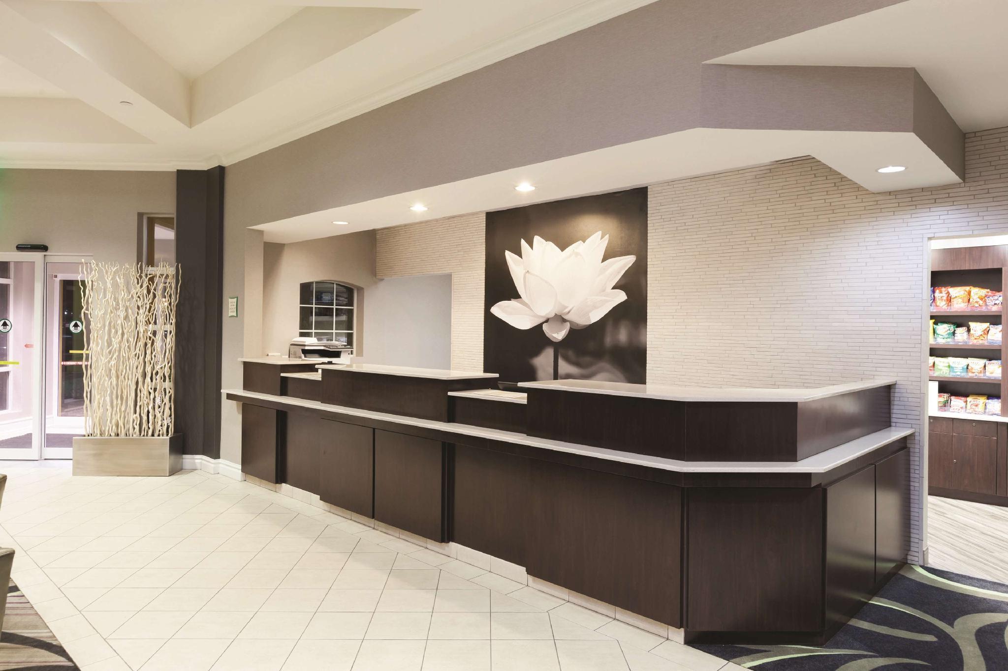 La Quinta By Wyndham Dallas North Central Dış mekan fotoğraf